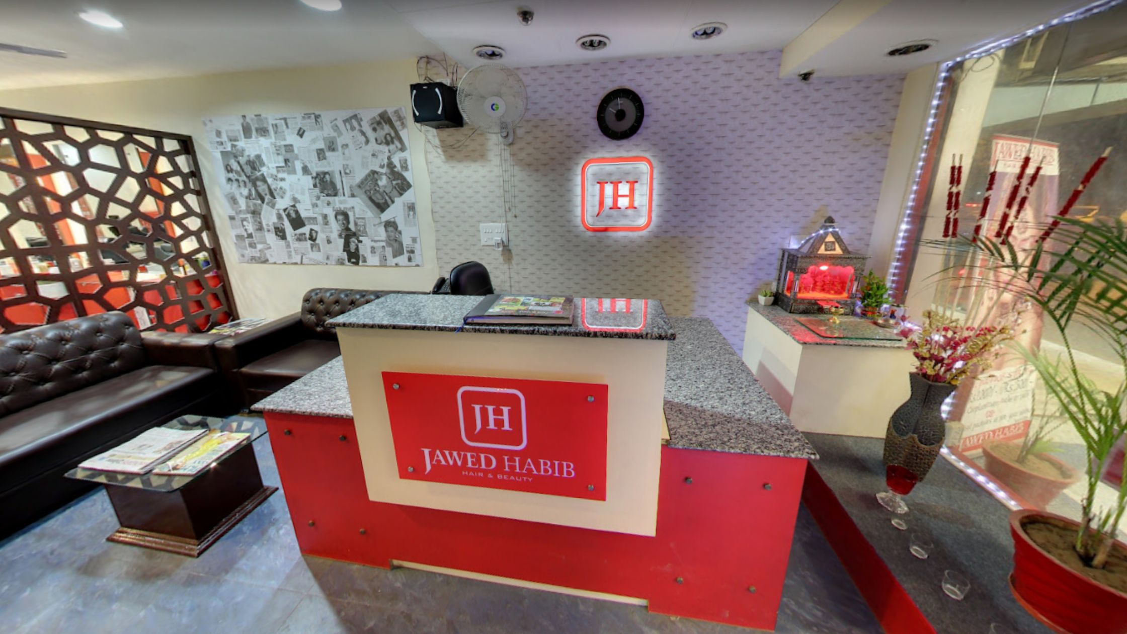 Reception of Javed Habib Hair Dresser Studio. 