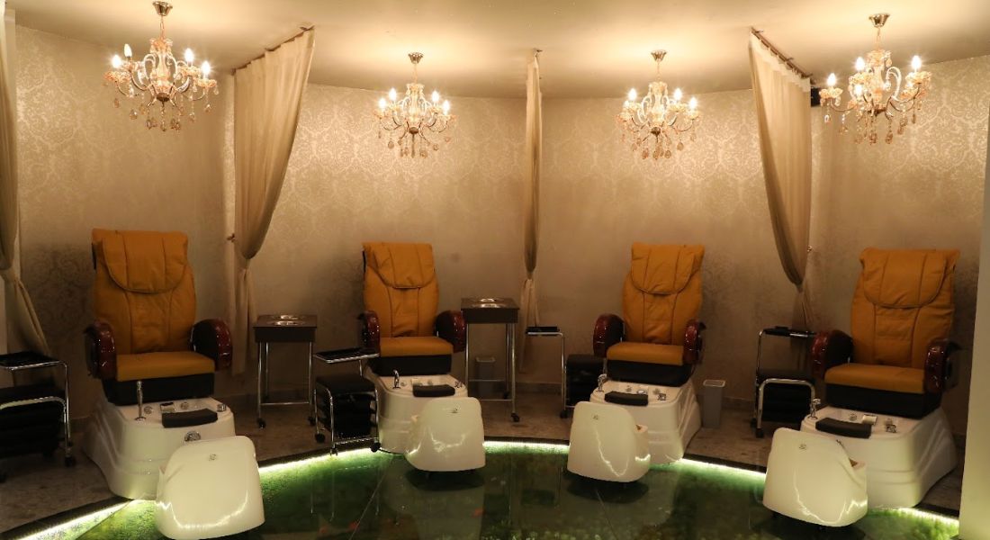 Elegante Luxury Salon