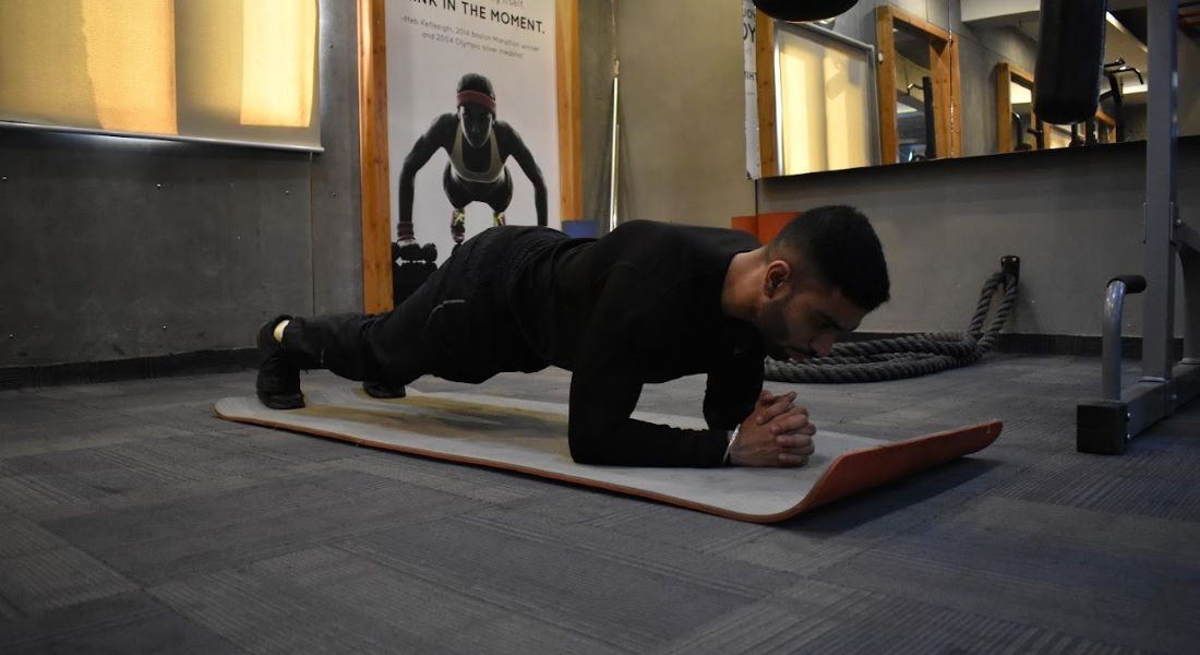 a man doing plank