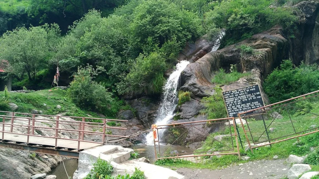 Rudranath Waterfall in the middle of Kheerganga Trek.