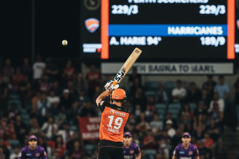 Aaron Hardie Smashes 94 as Perth Scorchers End Hurricanes' Home Winning Streak